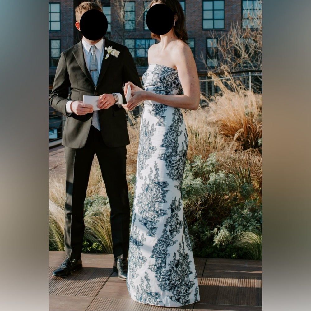 Oscar de la Renta Silk Fille Coupe Gown